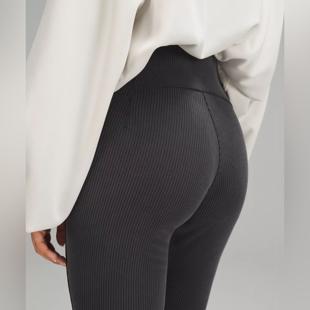 Lululemon Ribbed Softstreme Zip Leg High-Rise Crop Pant 25” - Black, Size 2 - Picture 4 of 9